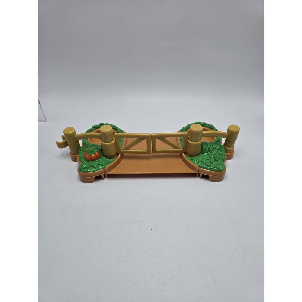 Fisher Price Little People Christmas Train Gate Fence Pumpkin Fall Halloween